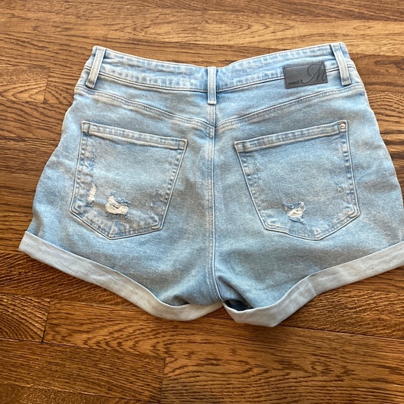 Distressed High-waisted Jean Shorts - Picture 2 of 7